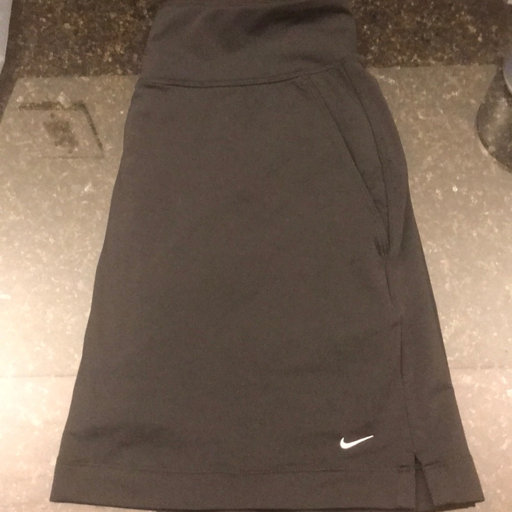 Nike black golf skirt size small
